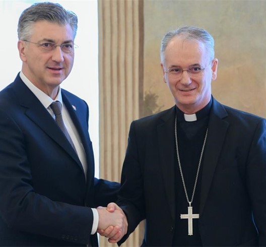 Održan redoviti polugodišnji sastanak Vlade i HBK-a